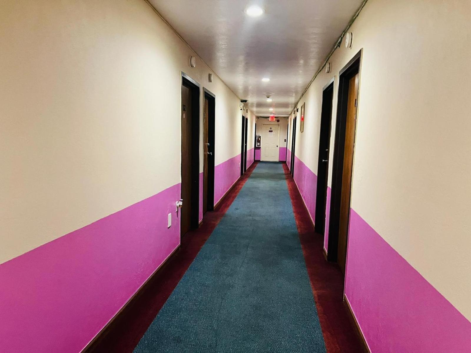Villa Inn Motel Near Hwy 12 Wi Capital O Fort Atkinson Экстерьер фото